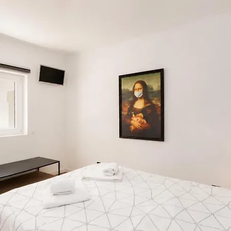 Walk To Marina & - Renovated - Parking Apartment Vilamoura