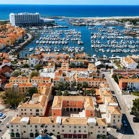 Walk To Marina & - Renovated - Parking *