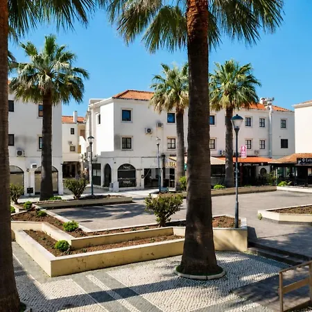 Walk To Marina & - Renovated - Parking * Βιλαμούρα