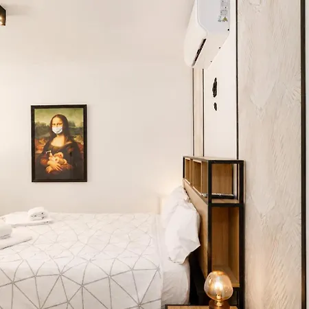 Walk To Marina & - Renovated - Parking